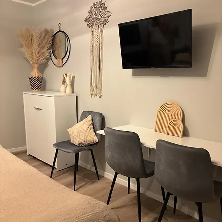 Bohemian Chic Selfie - Station Apartment