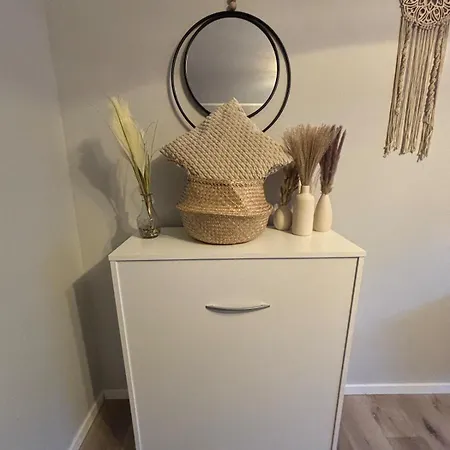Apartment Bohemian Chic Selfie - Station *