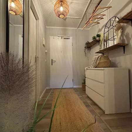 Bohemian Chic Selfie - Station Apartment Munich
