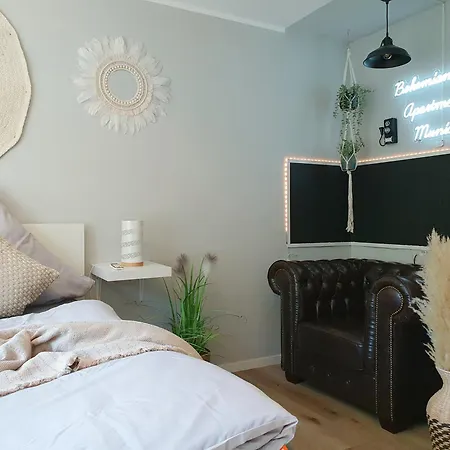 Bohemian Chic Selfie - Station *